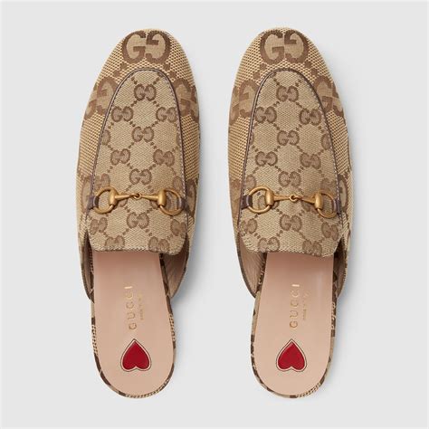 gucci slippers logo